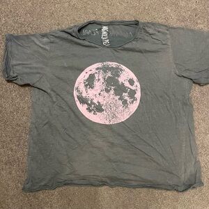 Magnolia Pearl Gray T Shirt with Pink Moon Design
